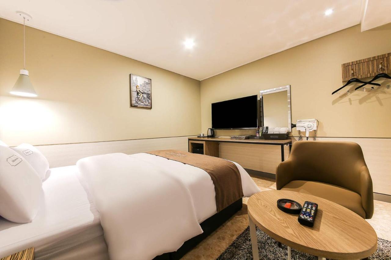 Docking Hotel Gimpo ภายนอก รูปภาพ