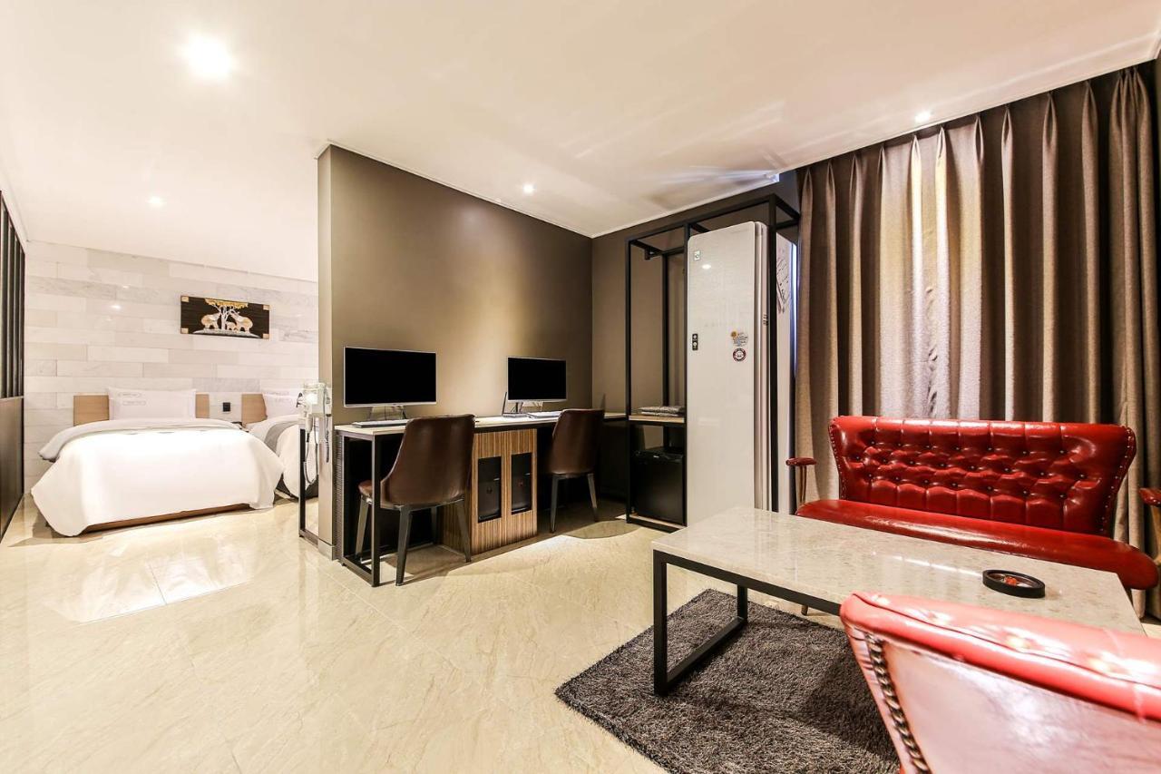 Docking Hotel Gimpo ภายนอก รูปภาพ